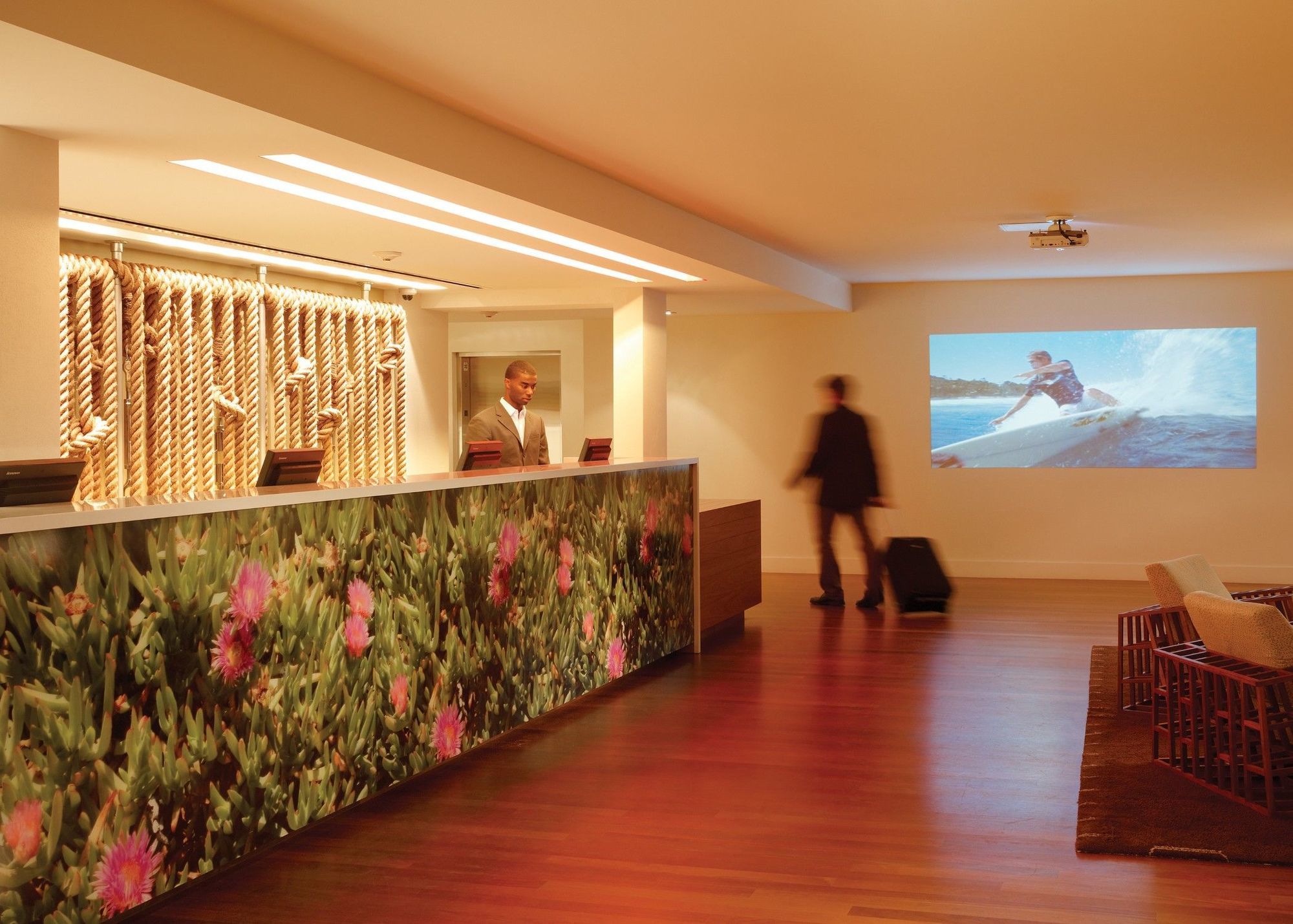 Kimpton Shorebreak Huntington Resort, An Ihg